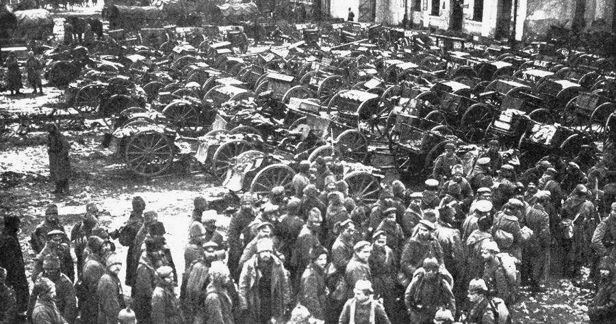 Columns of Russian prisoners of war captured during the Battle of Tannenberg in August 1914