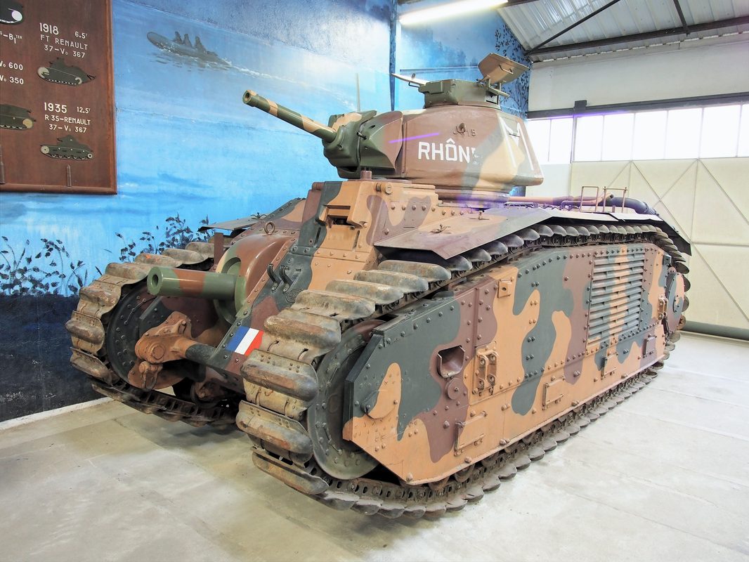 French Char B1 bis heavy tank showing its hull-mounted 75mm gun and turret 47mm gun