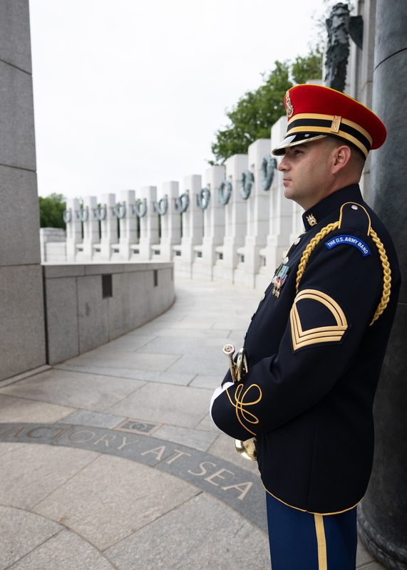 The National World War II Memorial in Washington, D.C., with its fountain and granite pillars