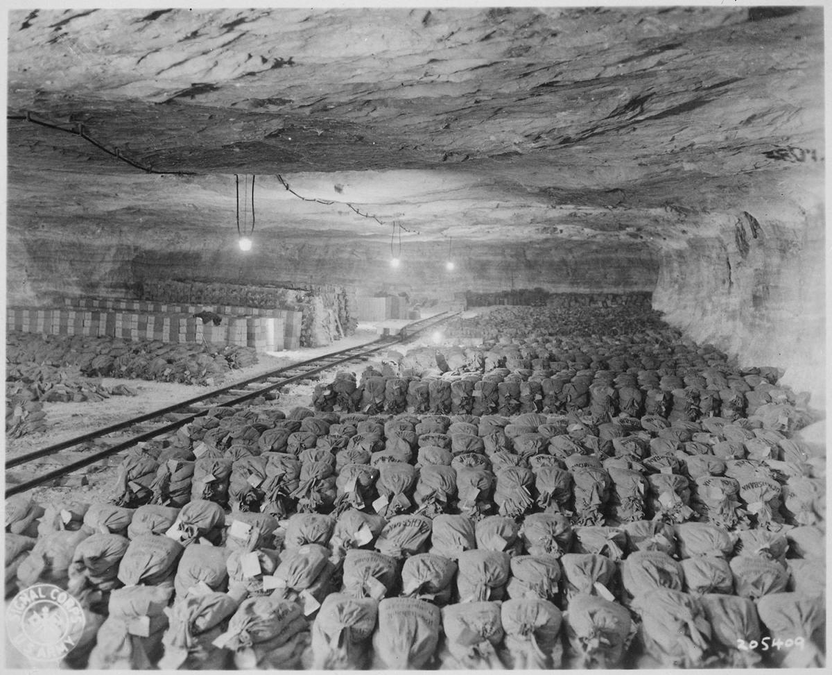 U.S. soldiers discover Nazi gold at Merkers Mine, 1945
