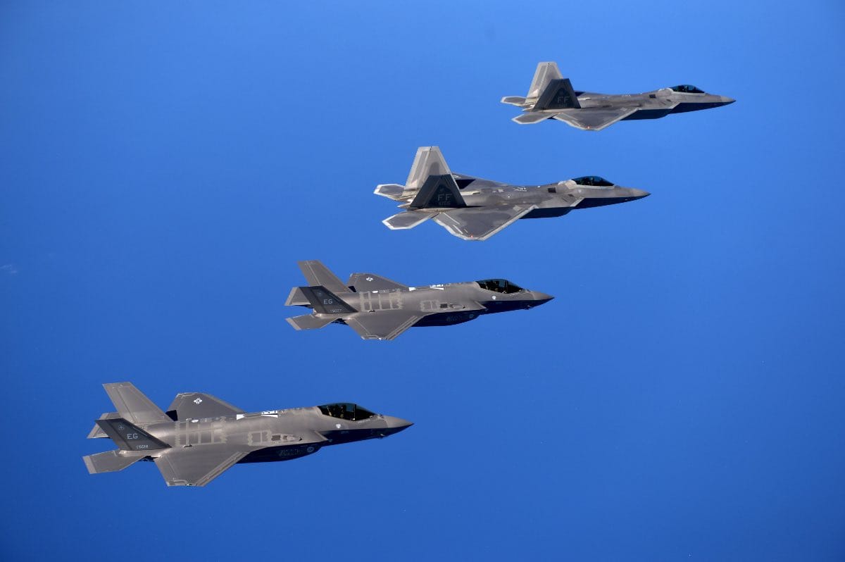 F22 and F-35, F-22 facts