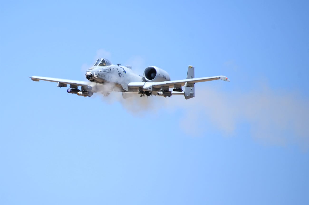 A-10 Vapor trails
