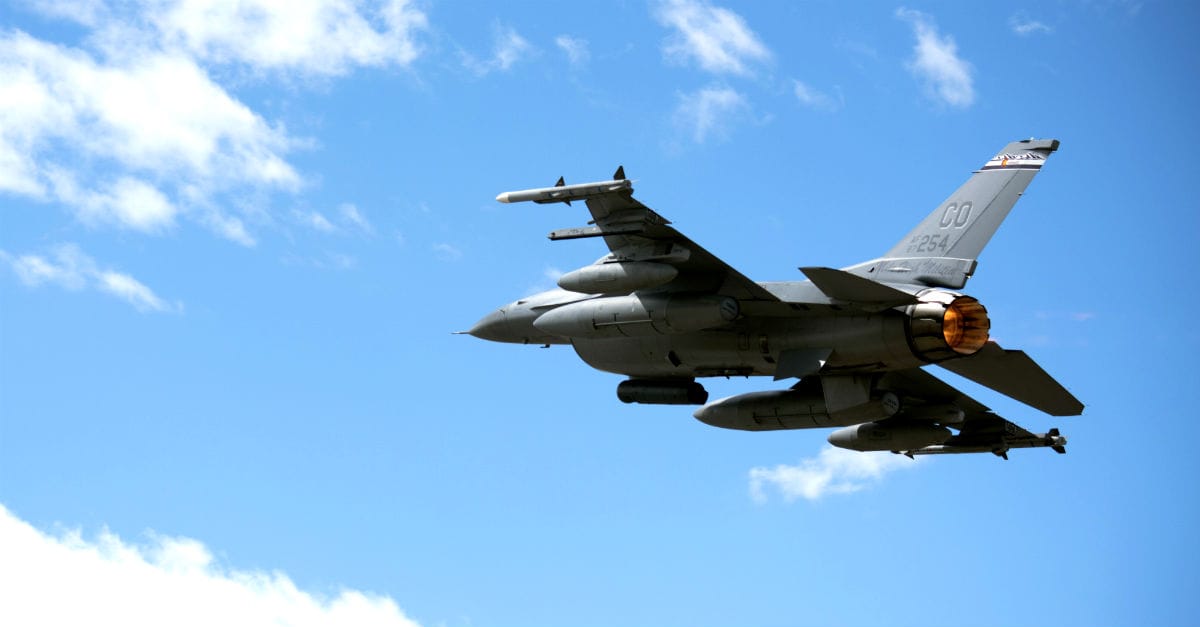 F-16 Falcon Departs