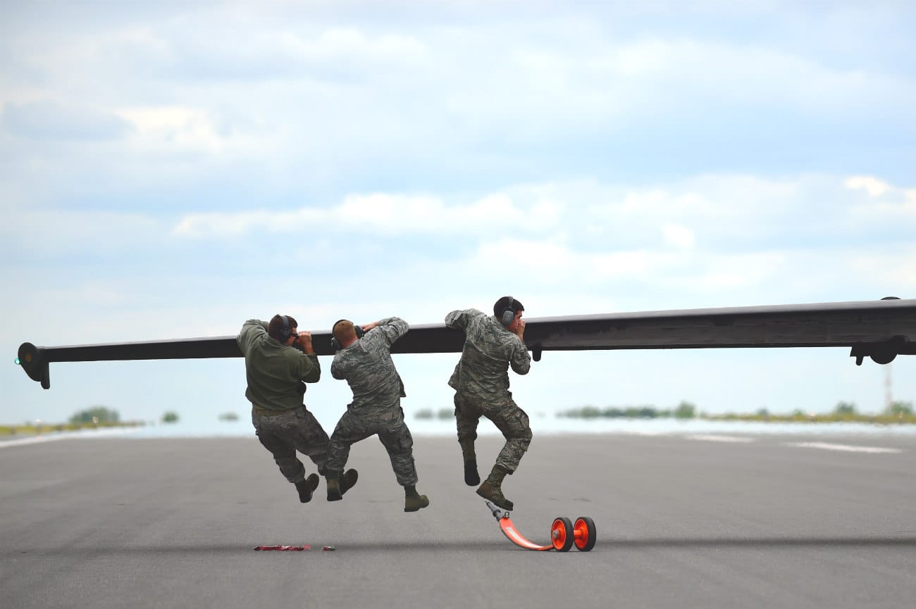 U-2 dragonlady soldiers on wing