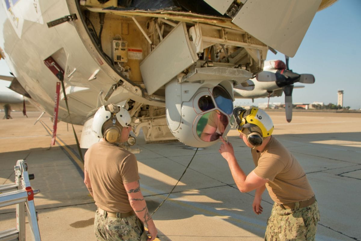 P-3 Orion technicians