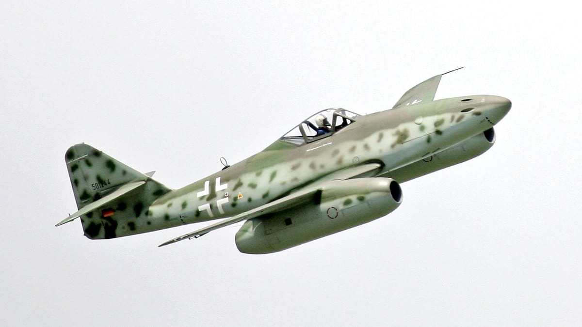 Messerschmitt Me 262 replica at an airshow