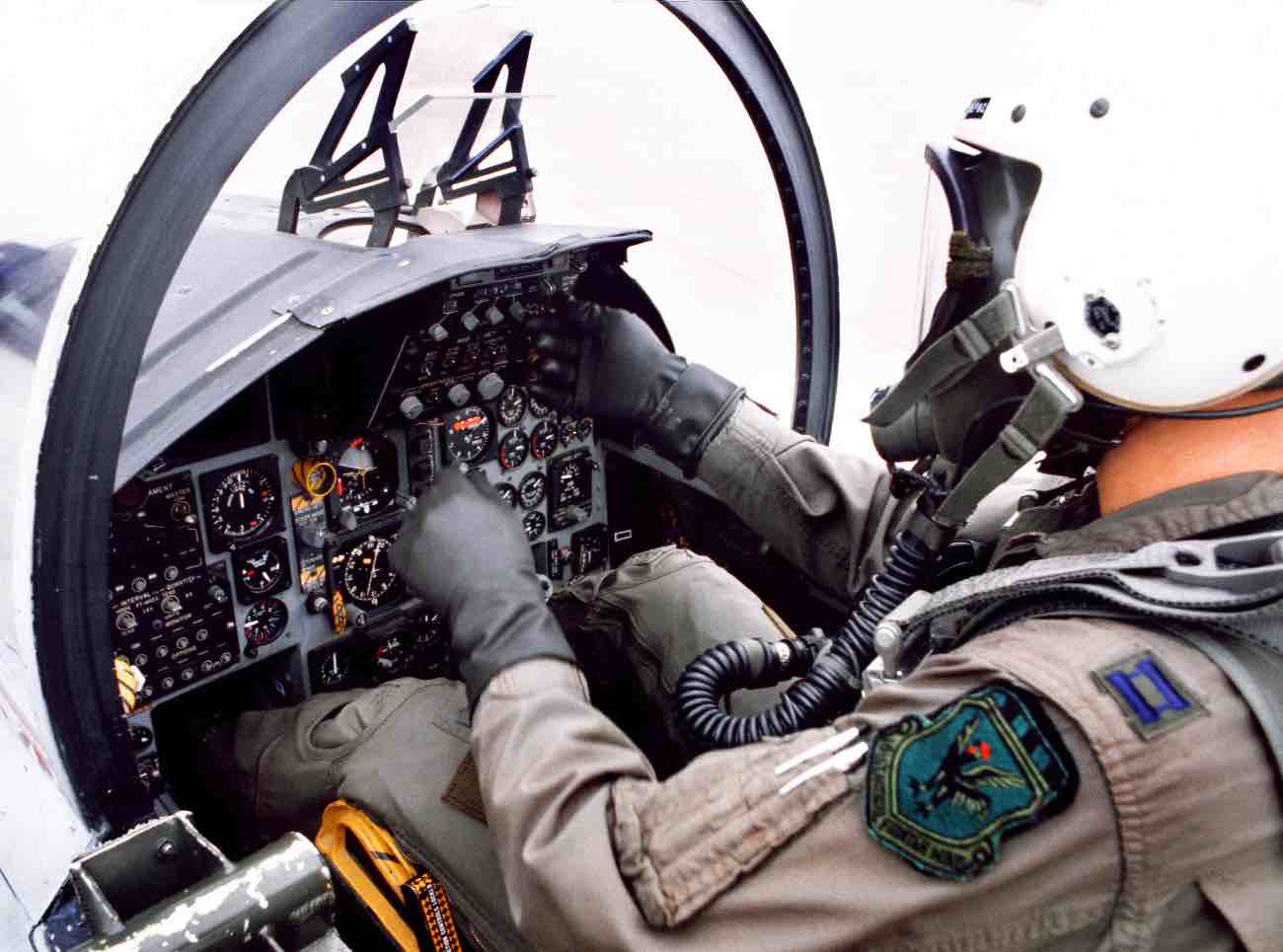 F 15D Cockpit Feature Image